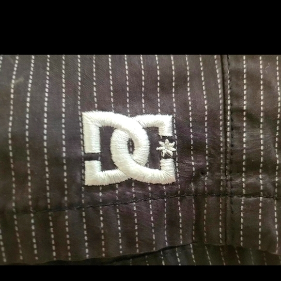 DC Men’s Grey Stripe Shorts Size 36 | Streetwear Authentic Apparel Division C29 - Picture 8 of 10